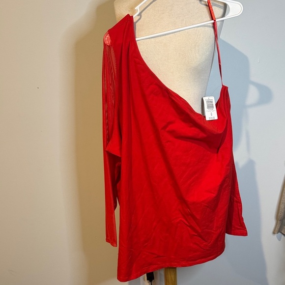Torrid Bright Red off shoulder blouse sz 6x NWT - Picture 1 of 5